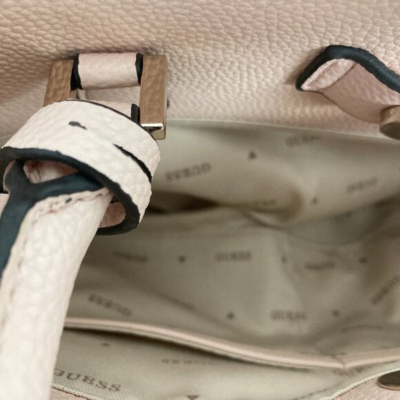 Guess Hand Bag - Picture 5 of 5
